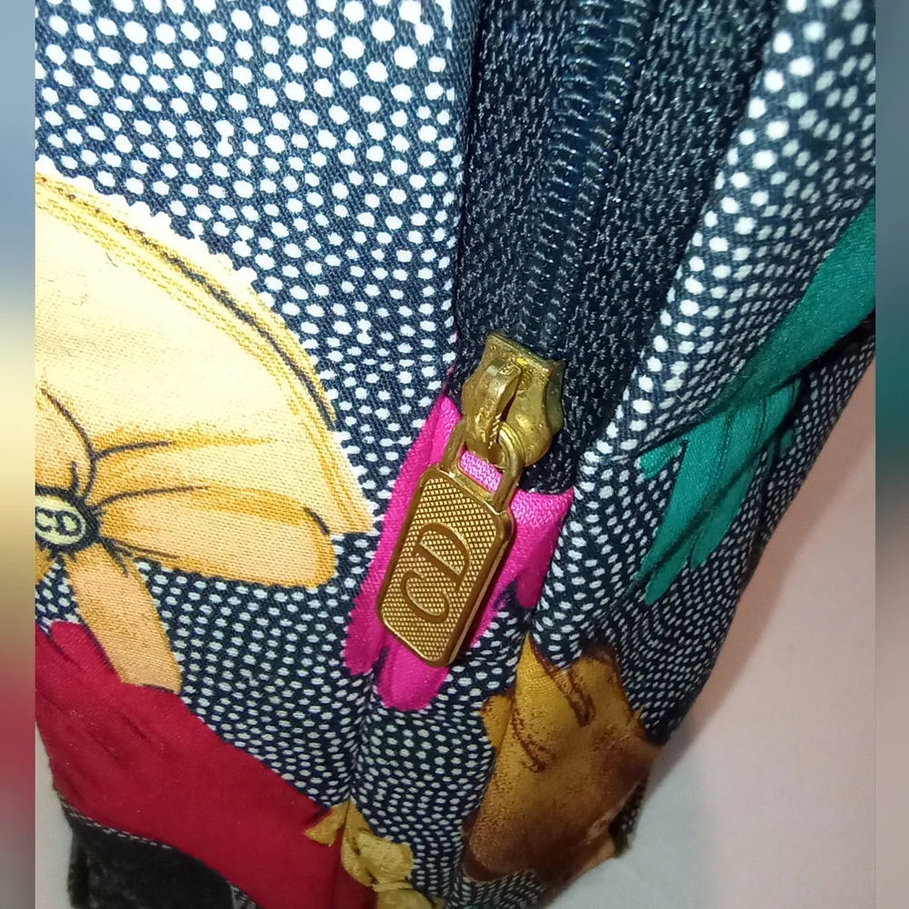 Christian Dior Gloves Print Vanity Bag - Picture 8 of 16